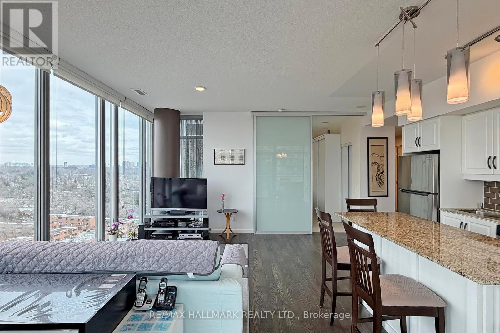 1613 - 103 The Queensway Way, Toronto, Ontario  M6S 5B3 - Photo 9 - W12899826