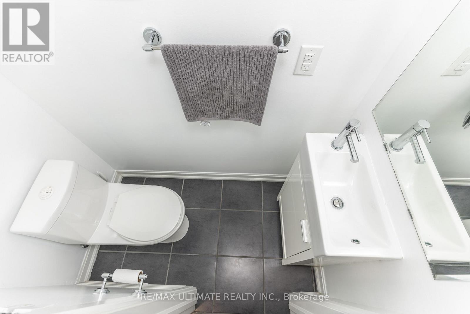 13 Caroline Carpenter Grove, Toronto, Ontario  M3K 0B1 - Photo 27 - W12899902