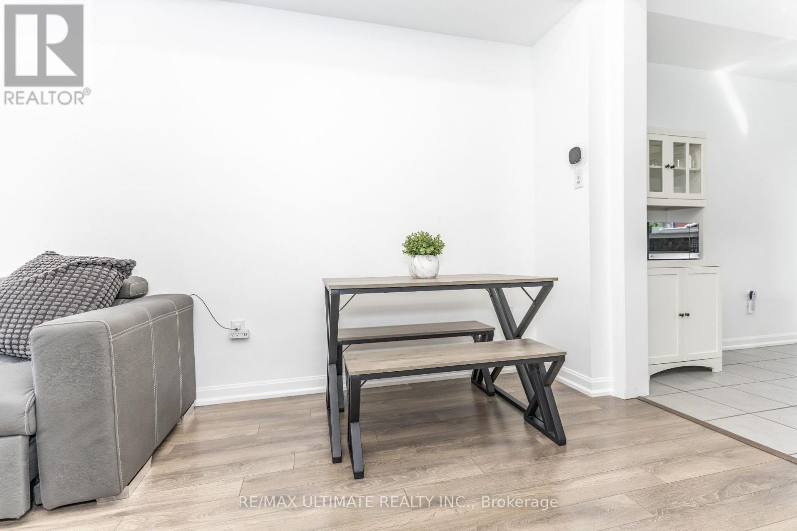 13 Caroline Carpenter Grove, Toronto, Ontario  M3K 0B1 - Photo 8 - W12899902