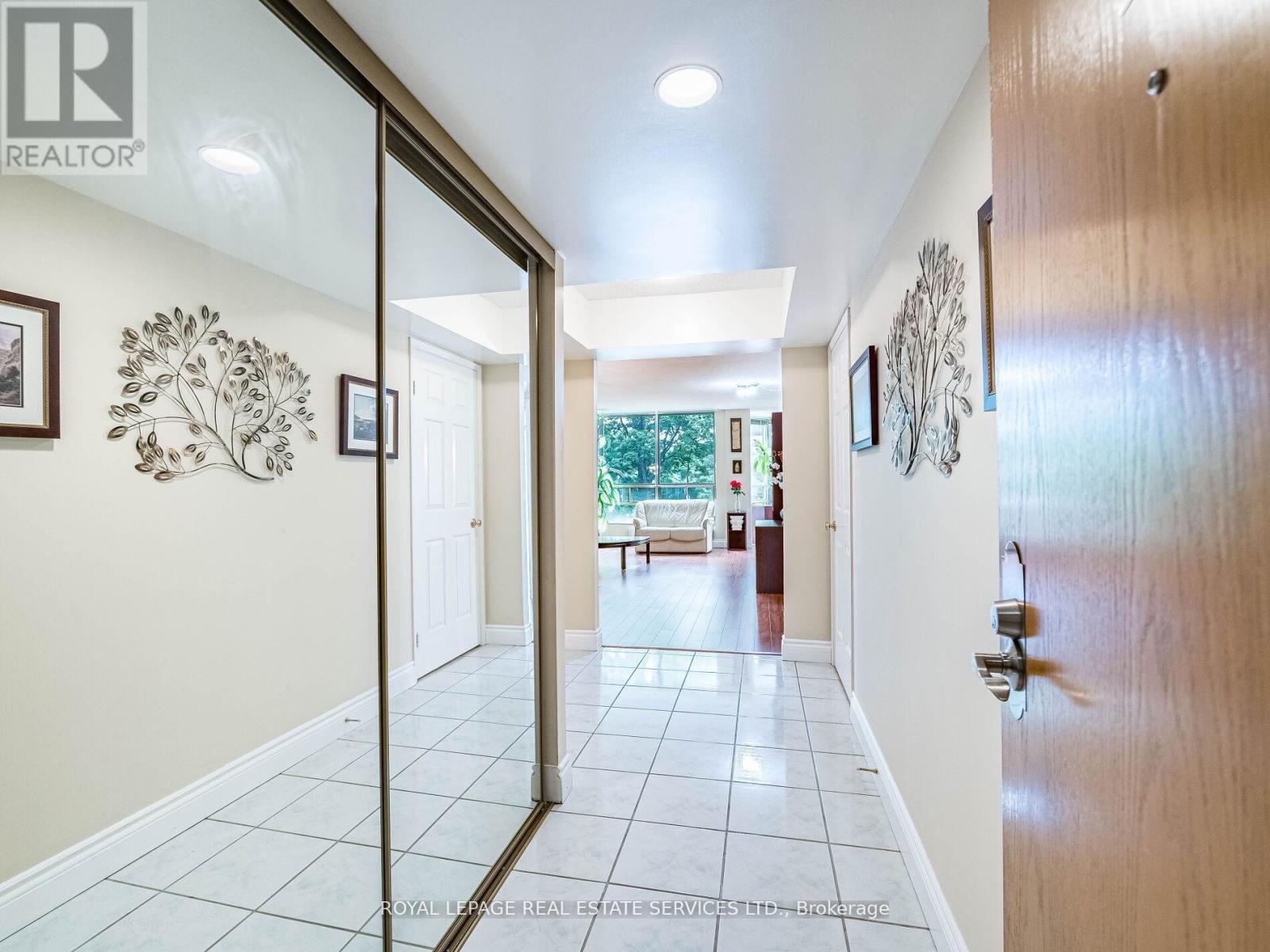 #202 - 310 Mill Street S, Brampton, Ontario  L6Y 3B1 - Photo 11 - W12899906