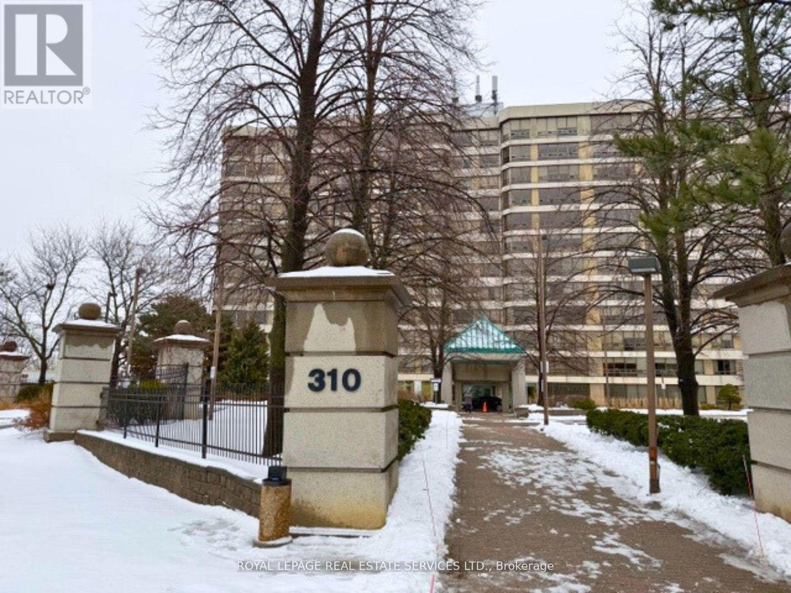 #202 - 310 Mill Street S, Brampton, Ontario  L6Y 3B1 - Photo 3 - W12899906