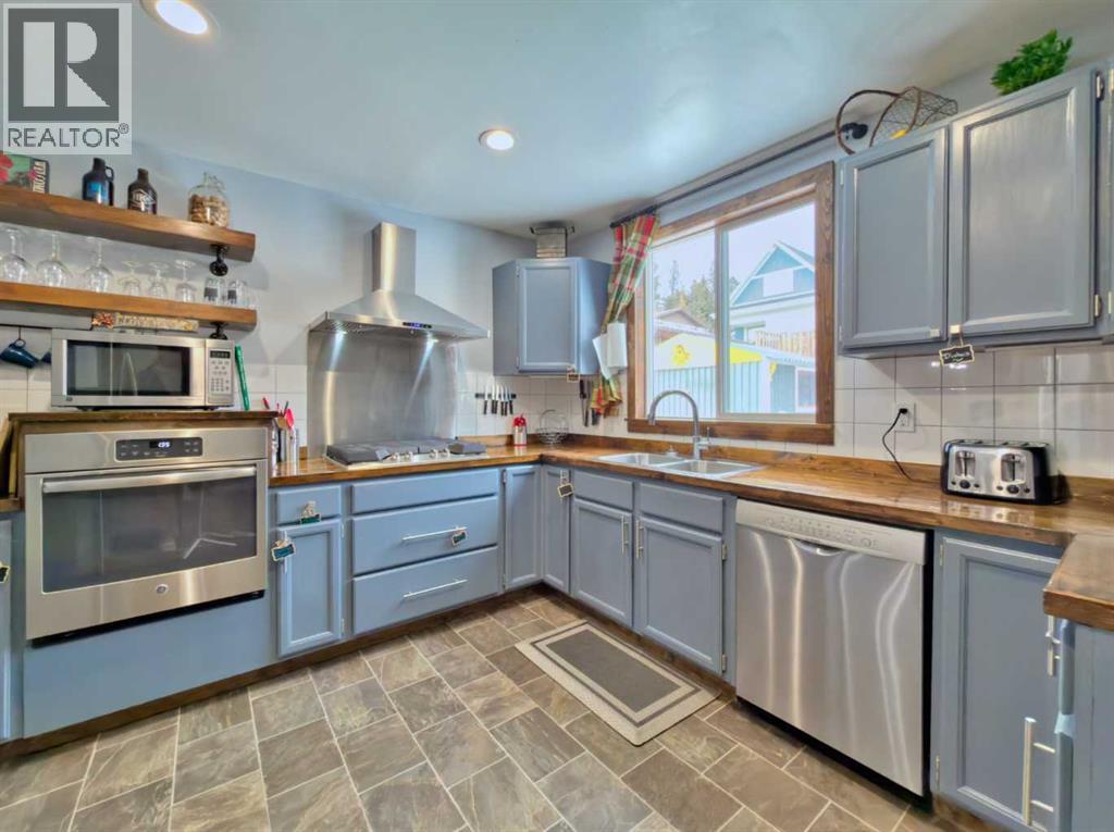 7909 23 Avenue, Coleman, Alberta  T0K 0M0 - Photo 17 - A2293948