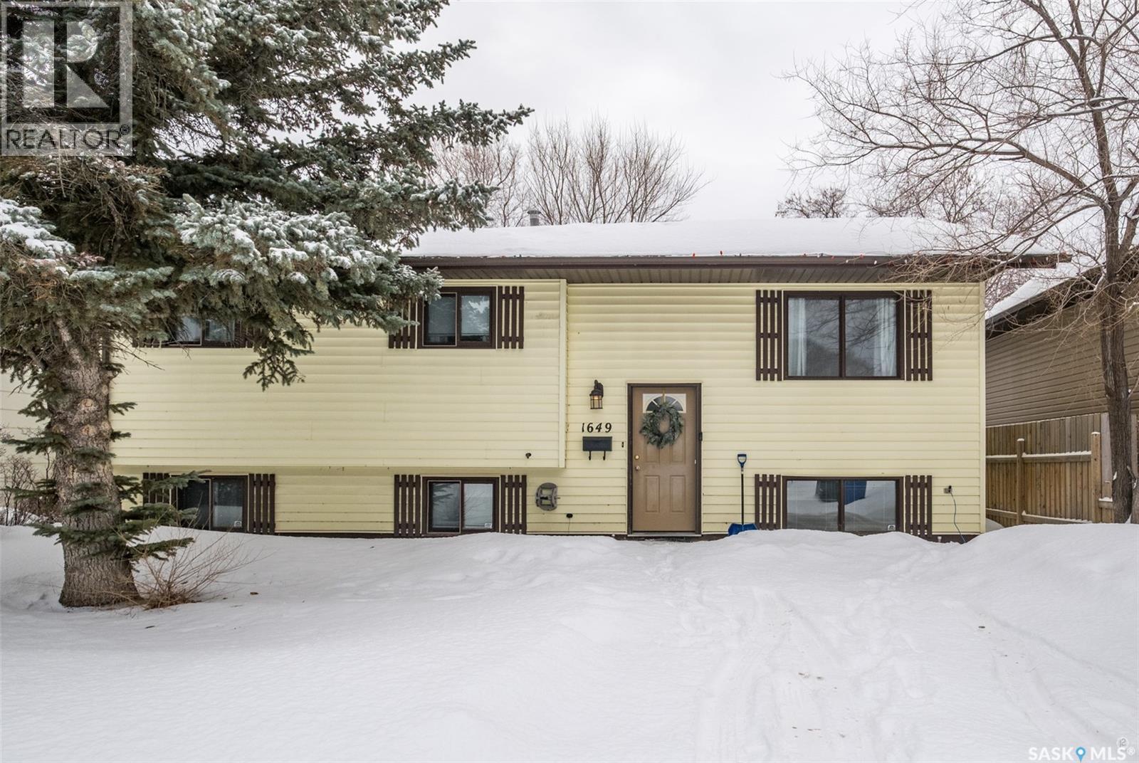 1649 Muir DRIVE, Prince Albert, Saskatchewan