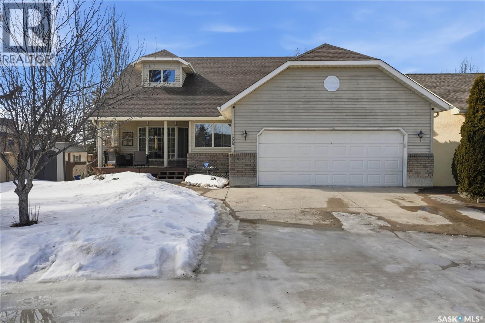 1228 Warner BAY N, Regina, Saskatchewan