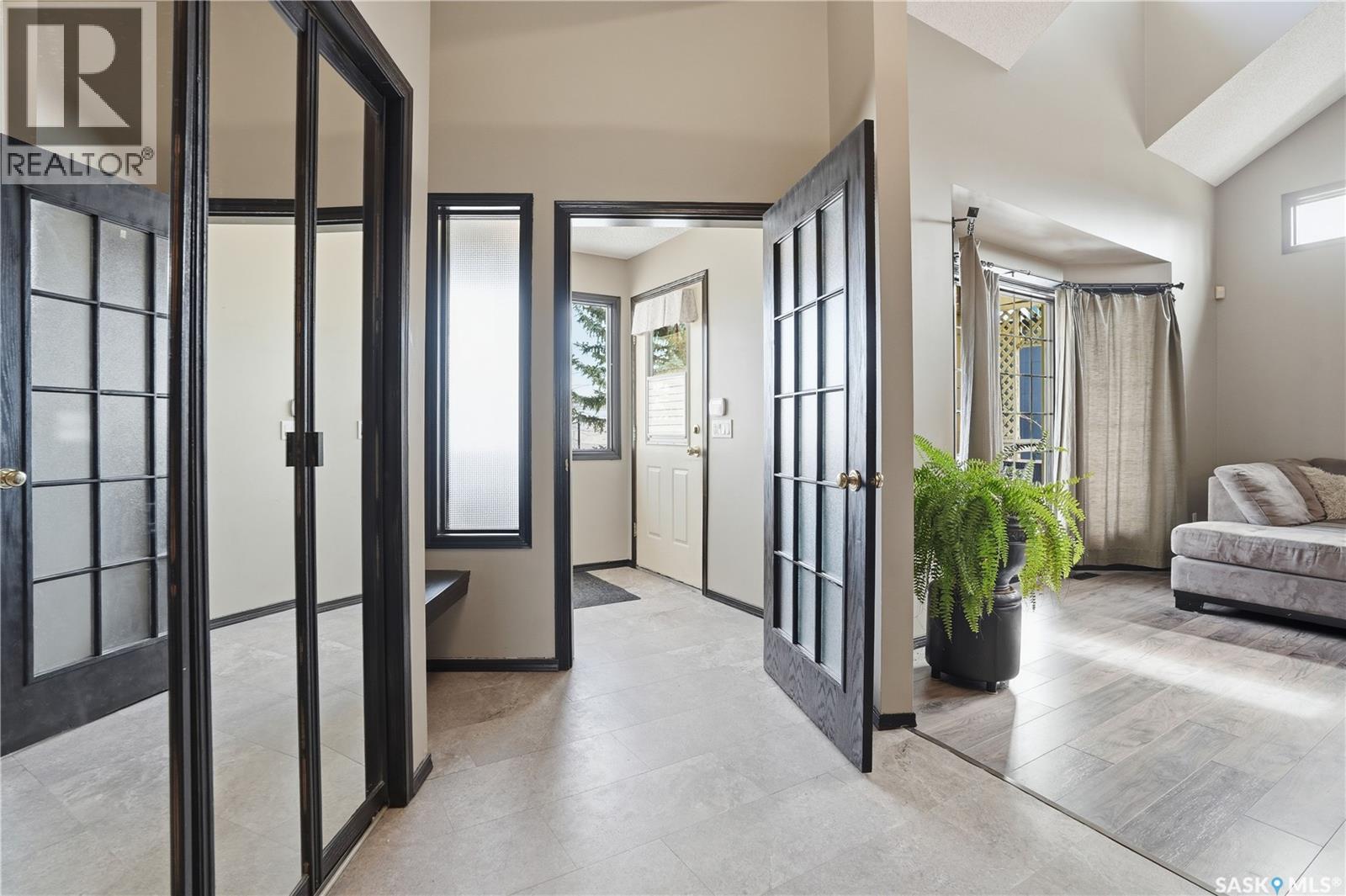 1228 Warner Bay N, Regina, Saskatchewan  S4X 4K3 - Photo 4 - SK030817