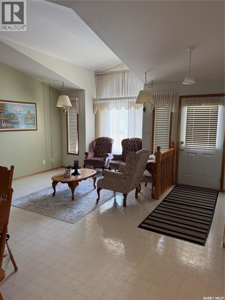 206 Bethel Terrace, Warman, Saskatchewan  S0K 4S0 - Photo 3 - SK030812