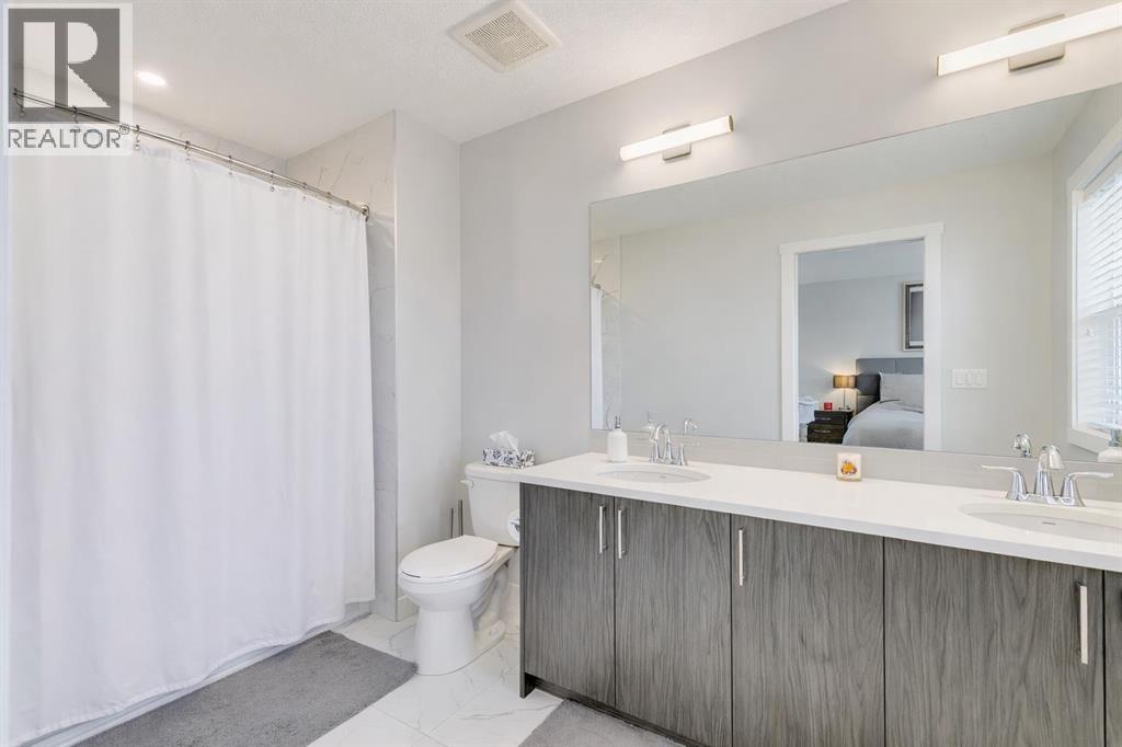 429 South Point Glen Sw, Airdrie, Alberta  T4B 4L1 - Photo 15 - A2293563