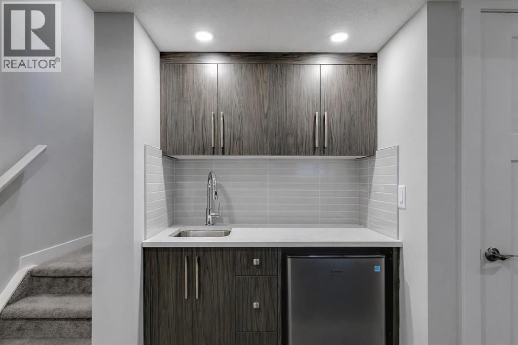 429 South Point Glen Sw, Airdrie, Alberta  T4B 4L1 - Photo 24 - A2293563