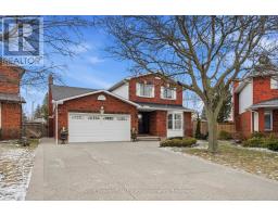 9 WALDORF COURT, Hamilton, Ontario