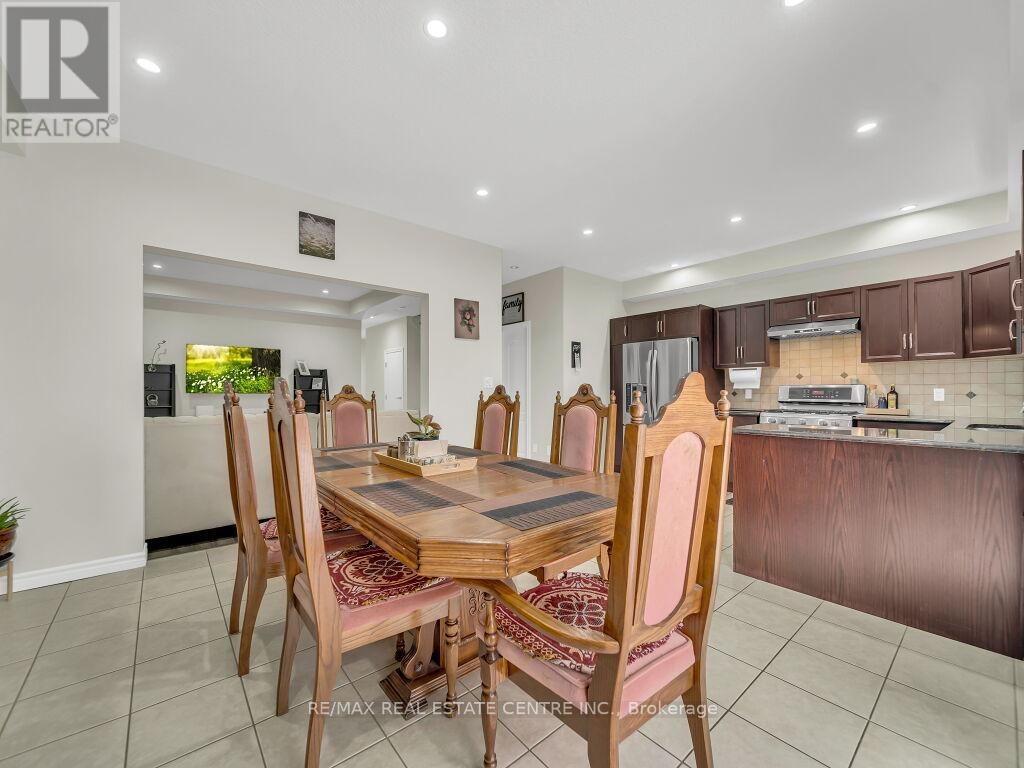 193 Summit Ridge Drive, Guelph (Grange Road), Ontario  N1E 0M1 - Photo 17 - X12899864