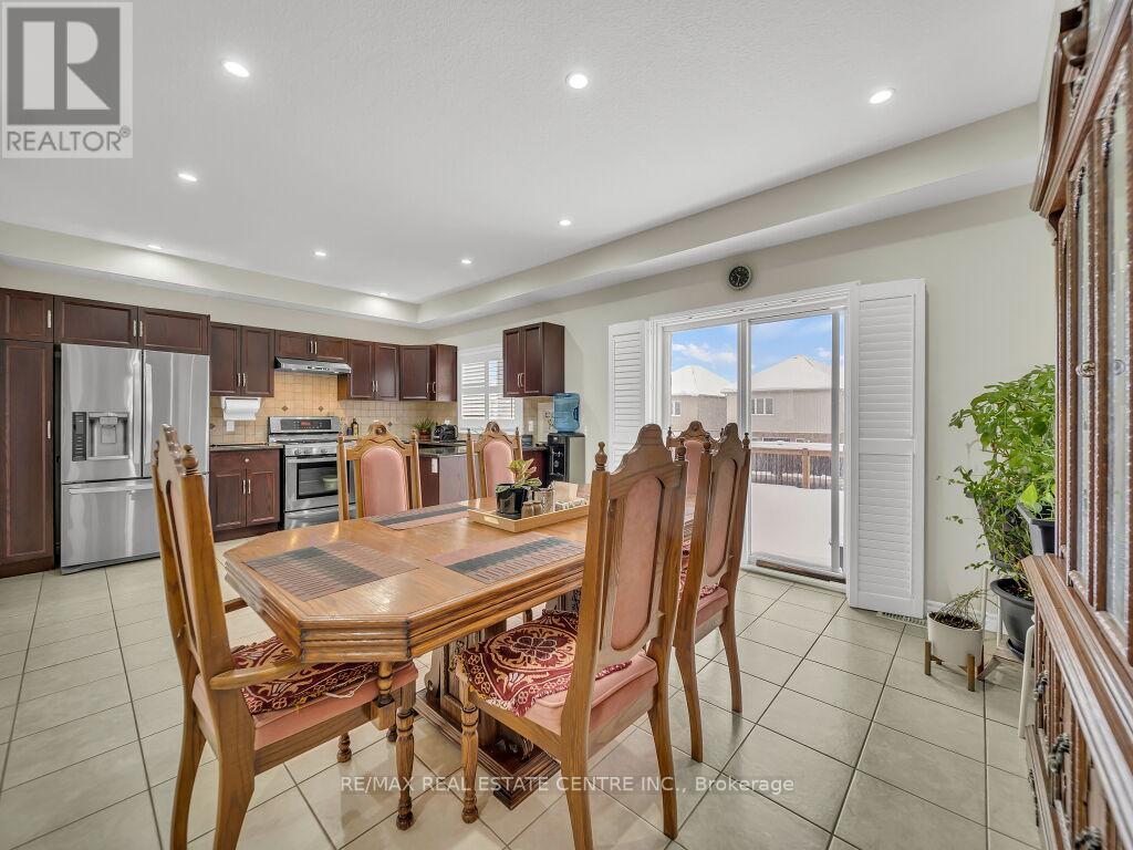 193 Summit Ridge Drive, Guelph (Grange Road), Ontario  N1E 0M1 - Photo 18 - X12899864