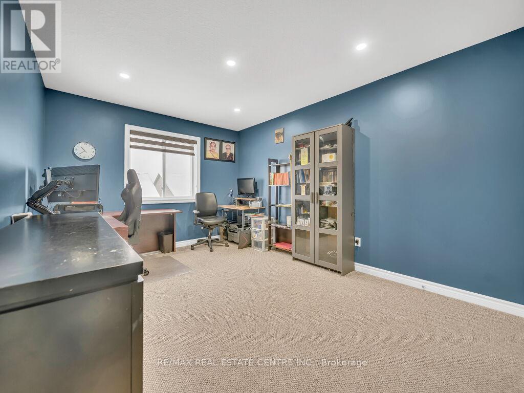 193 Summit Ridge Drive, Guelph (Grange Road), Ontario  N1E 0M1 - Photo 30 - X12899864