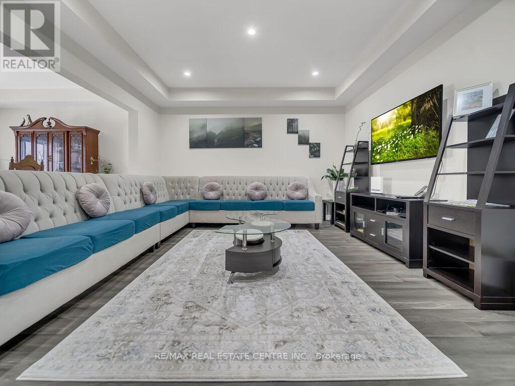 193 Summit Ridge Drive, Guelph (Grange Road), Ontario  N1E 0M1 - Photo 7 - X12899864