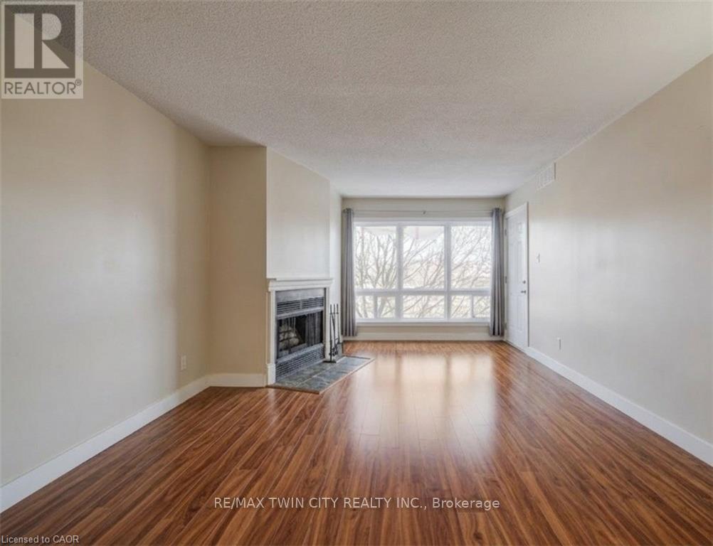 318 - 15 Hofstetter Avenue, Kitchener, Ontario  N2A 3Z7 - Photo 10 - X12899928