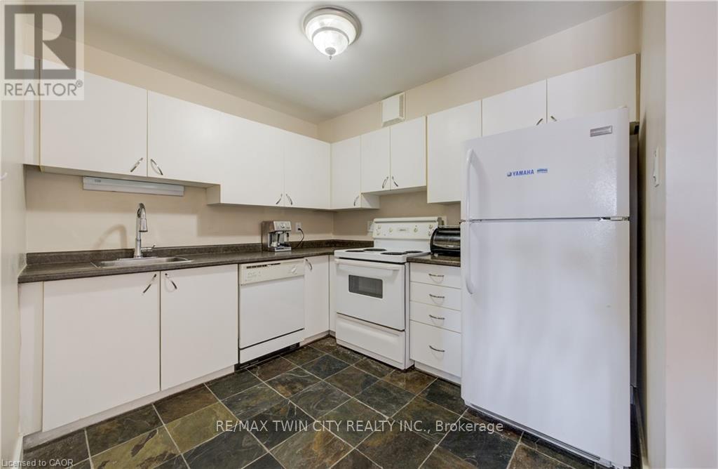 318 - 15 Hofstetter Avenue, Kitchener, Ontario  N2A 3Z7 - Photo 14 - X12899928