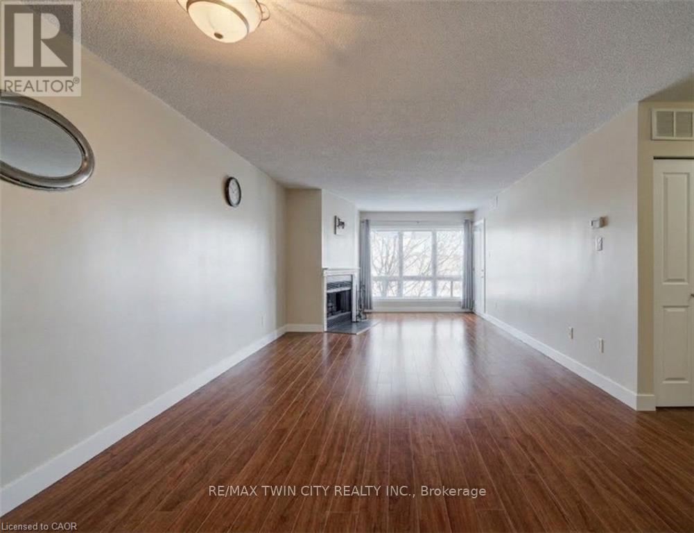 318 - 15 Hofstetter Avenue, Kitchener, Ontario  N2A 3Z7 - Photo 9 - X12899928