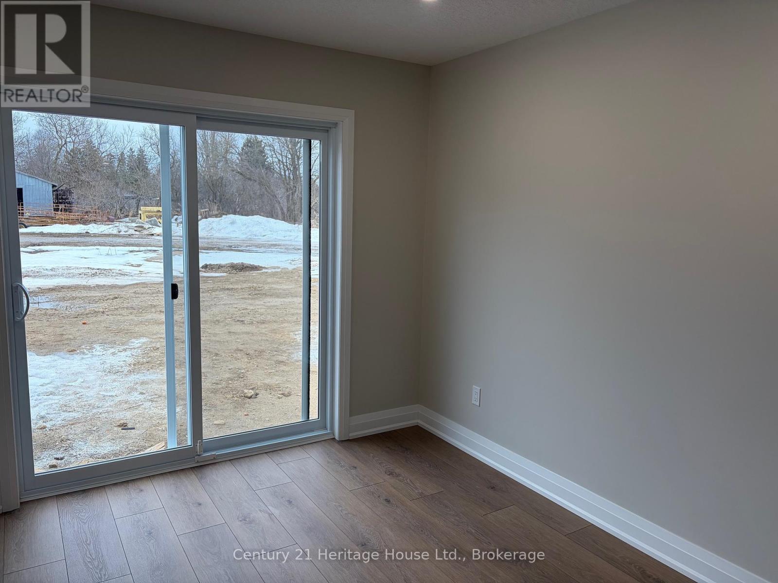 4 - 229 Bruce Street S, West Grey, Ontario  N0G 1R0 - Photo 12 - X12468225