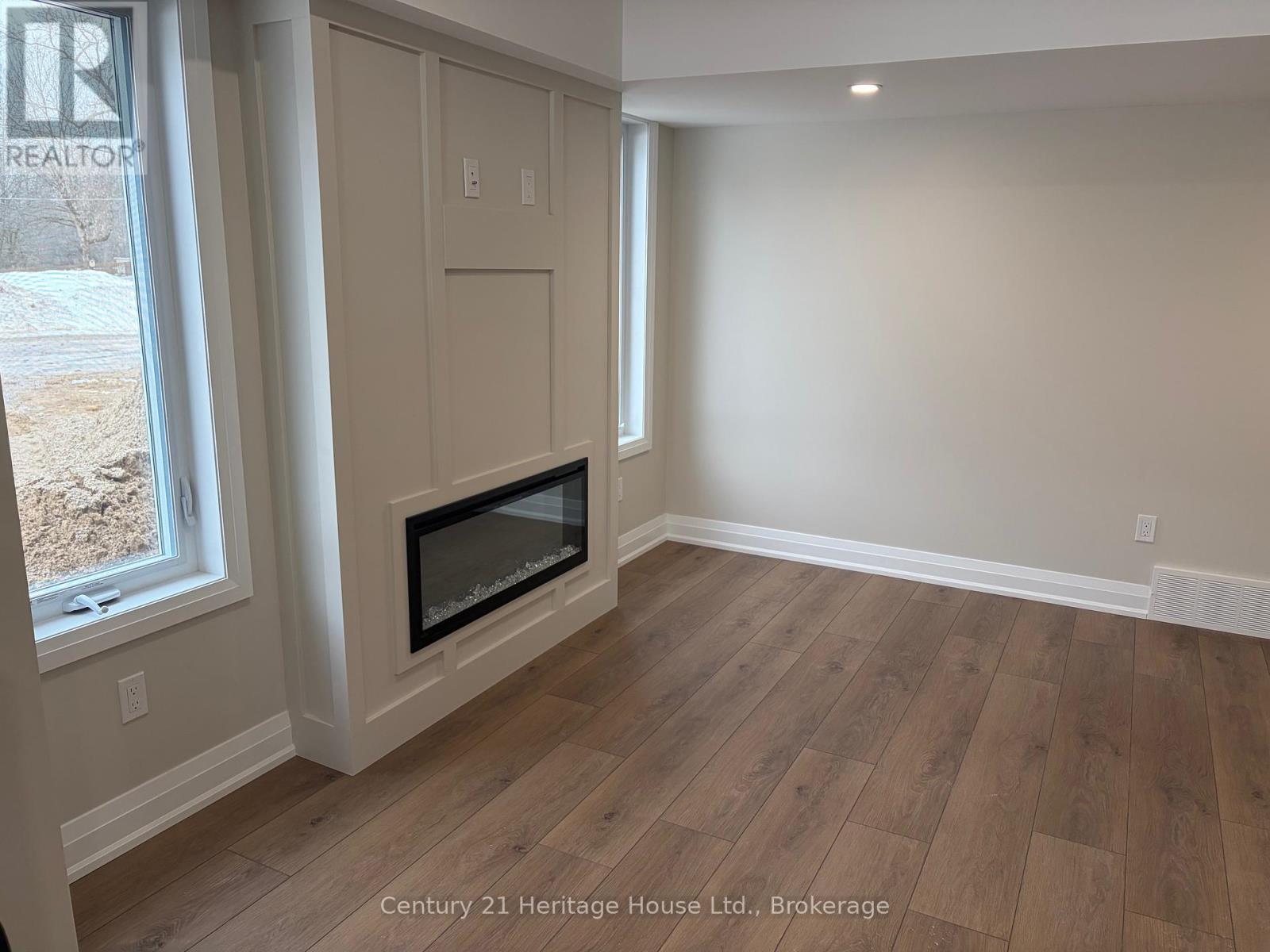 4 - 229 Bruce Street S, West Grey, Ontario  N0G 1R0 - Photo 10 - X12468225