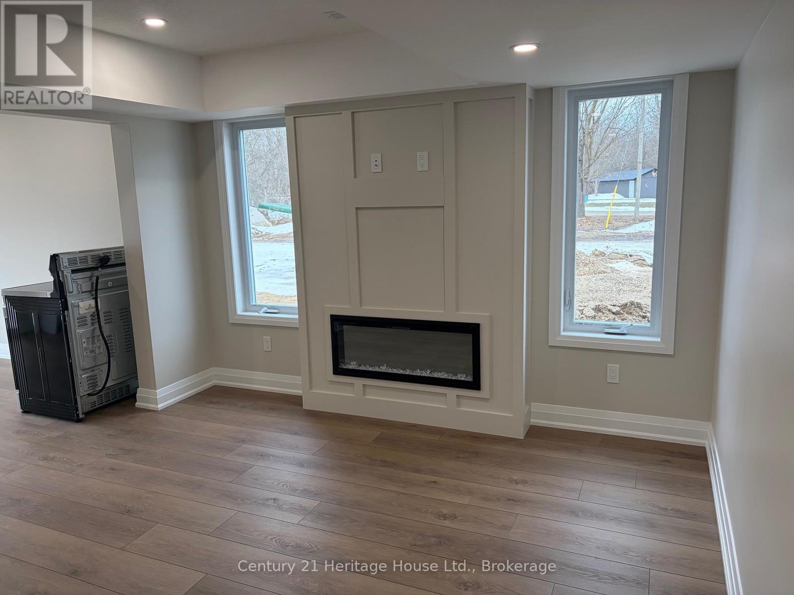 4 - 229 Bruce Street S, West Grey, Ontario  N0G 1R0 - Photo 5 - X12468225