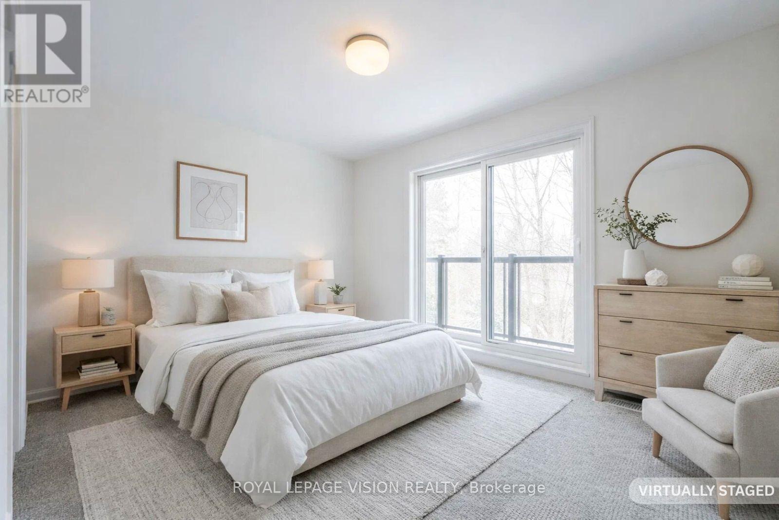 51 Folcroft Street, Brampton (Credit Valley), Ontario  L6Y 0B6 - Photo 4 - W12865860