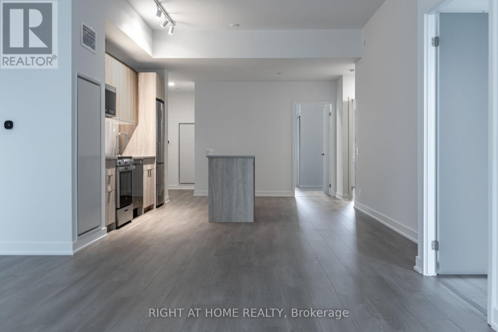 402 - 1660 Bloor Street W, Toronto, Ontario  M6P 0C6 - Photo 7 - W12891572