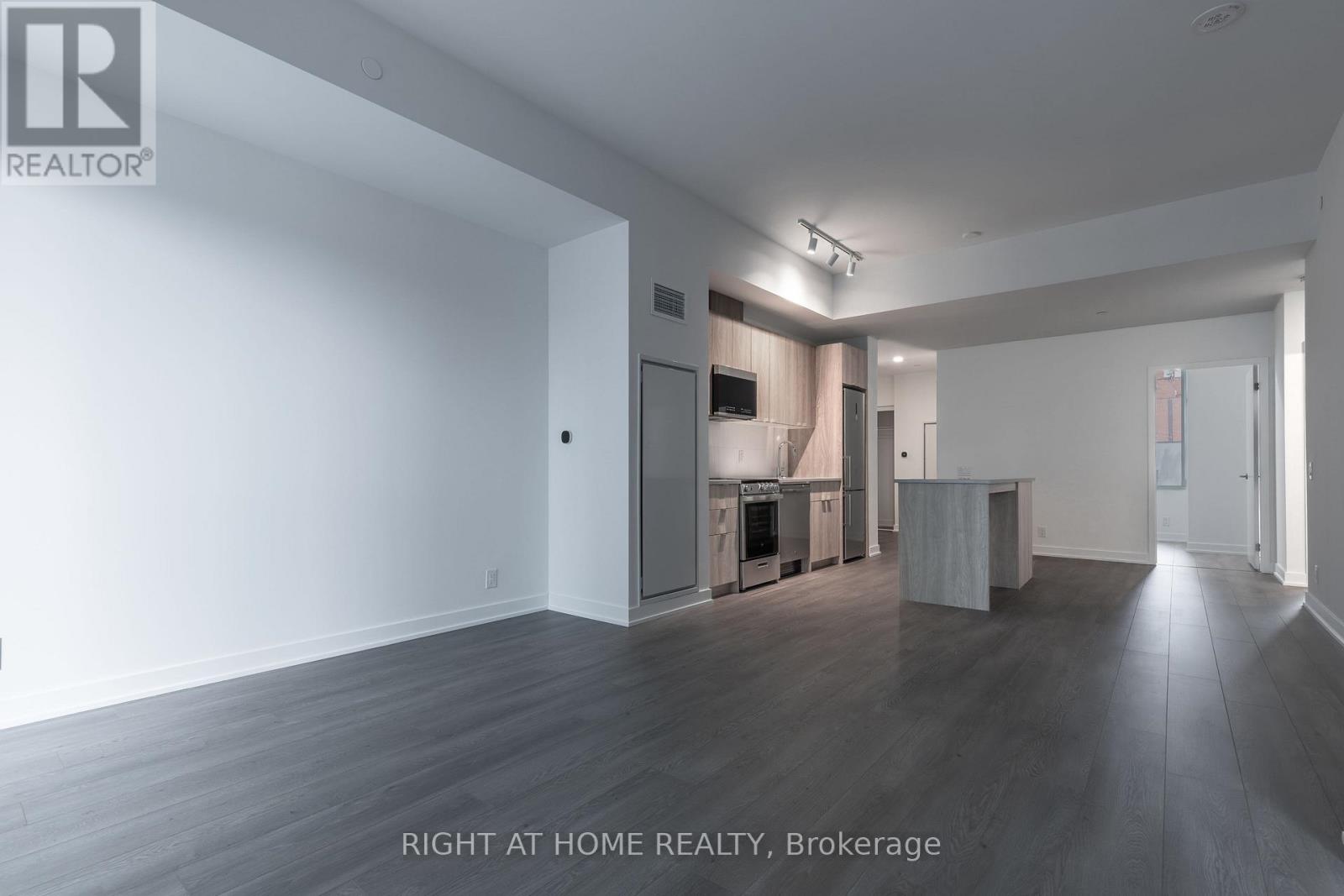 402 - 1660 Bloor Street W, Toronto, Ontario  M6P 0C6 - Photo 4 - W12891572