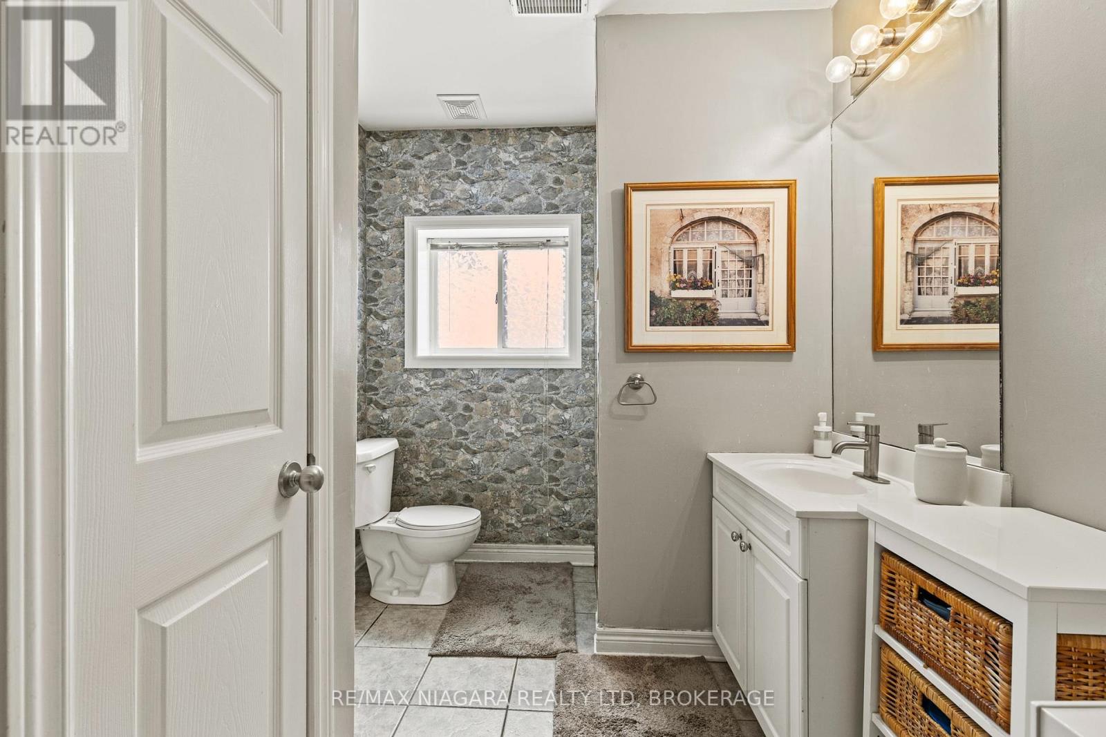 7852 Charnwood Avenue, Niagara Falls (Dorchester), Ontario  L2H 3E2 - Photo 33 - X12898526