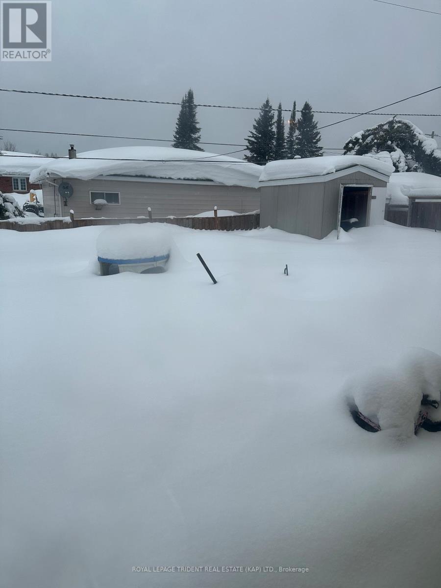 3 Clark Street, Kapuskasing, Ontario  P5N 1L3 - Photo 2 - T12899942