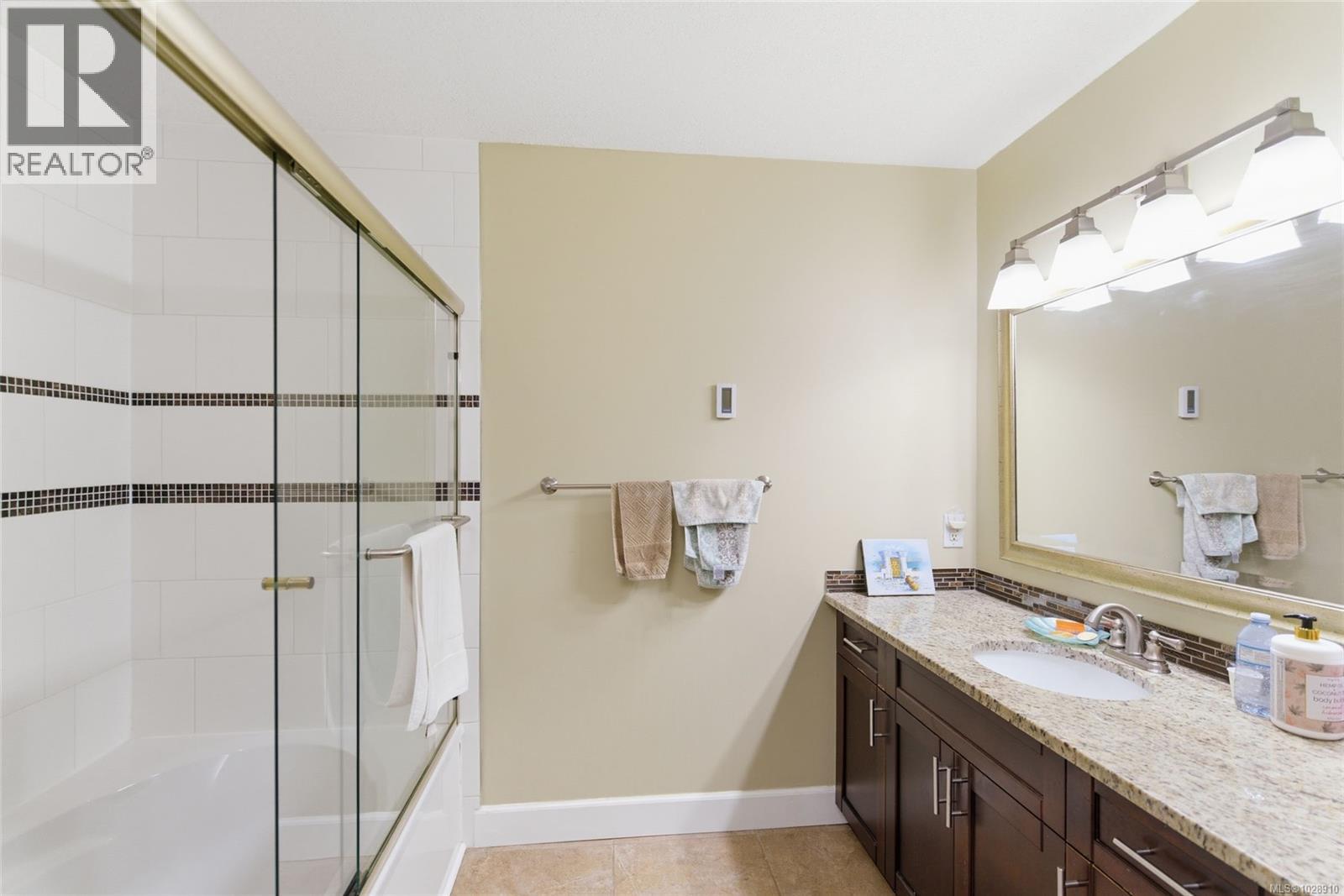 207 330 Dogwood St N, Parksville, British Columbia  V9P 1P7 - Photo 12 - 1028910