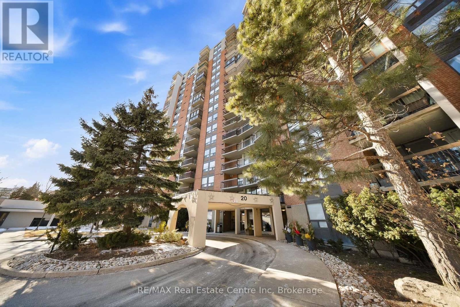 1204 - 20 Mississauga Valley Boulevard, Mississauga, Ontario  L5A 3S1 - Photo 3 - W12845496