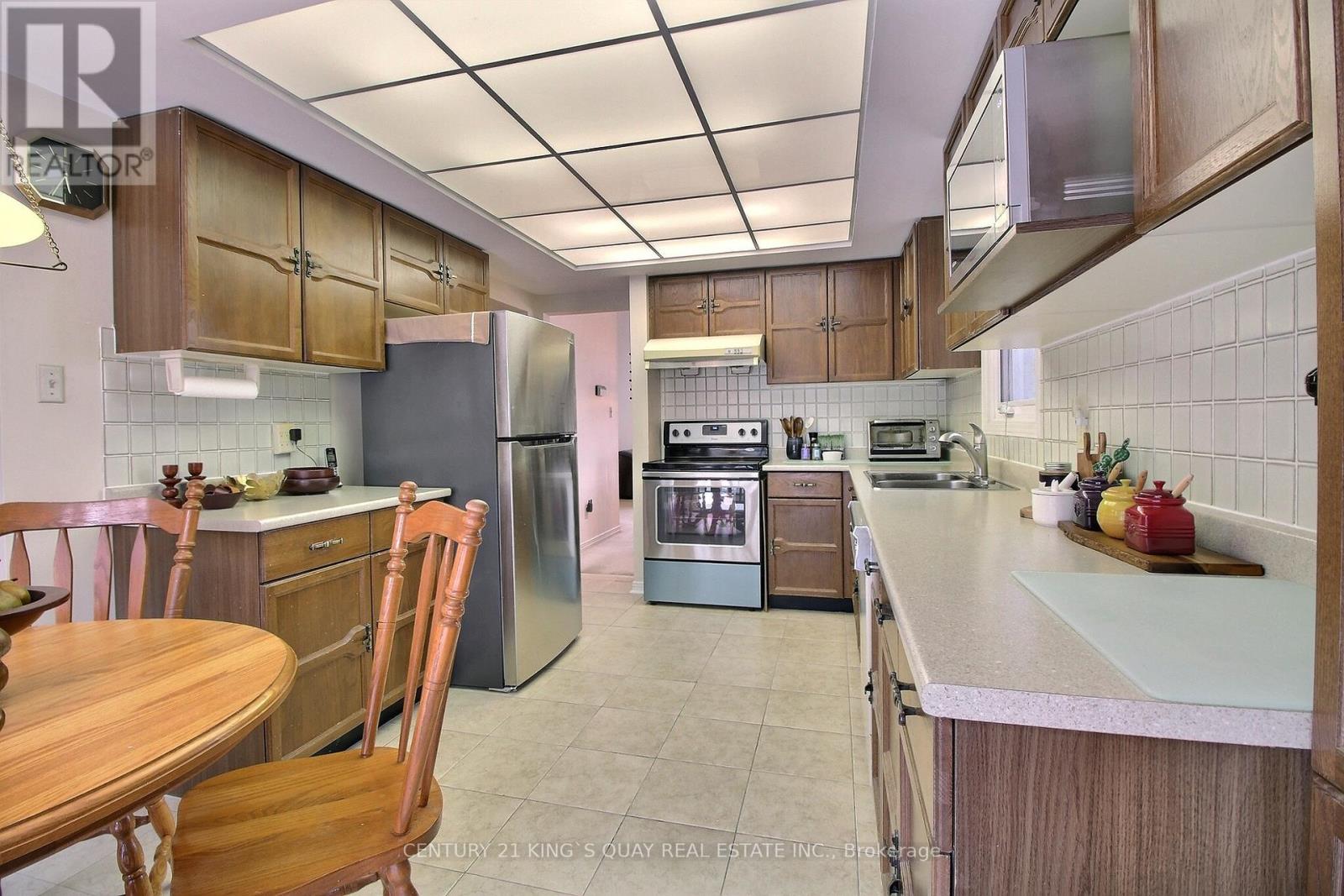 122 Longwater Chase, Markham, Ontario  L3R 6C4 - Photo 13 - N12898978