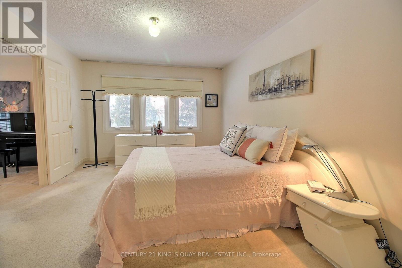 122 Longwater Chase, Markham, Ontario  L3R 6C4 - Photo 18 - N12898978