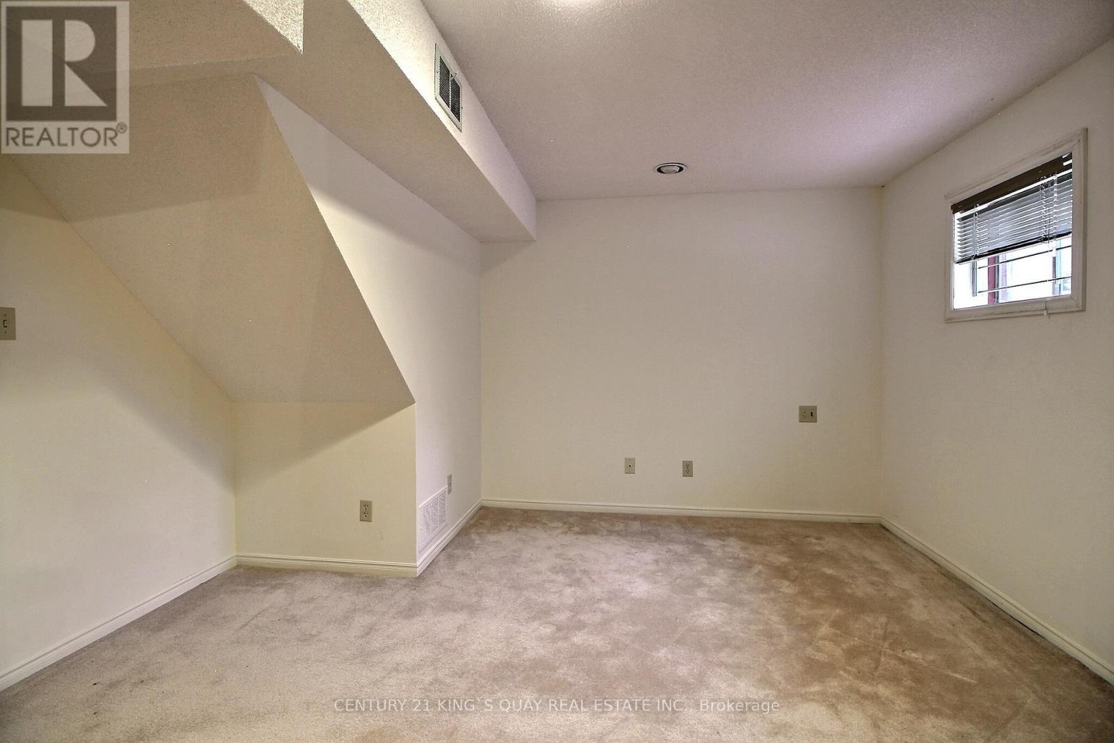 122 Longwater Chase, Markham, Ontario  L3R 6C4 - Photo 36 - N12898978