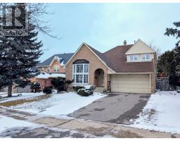 122 LONGWATER CHASE, Markham, Ontario