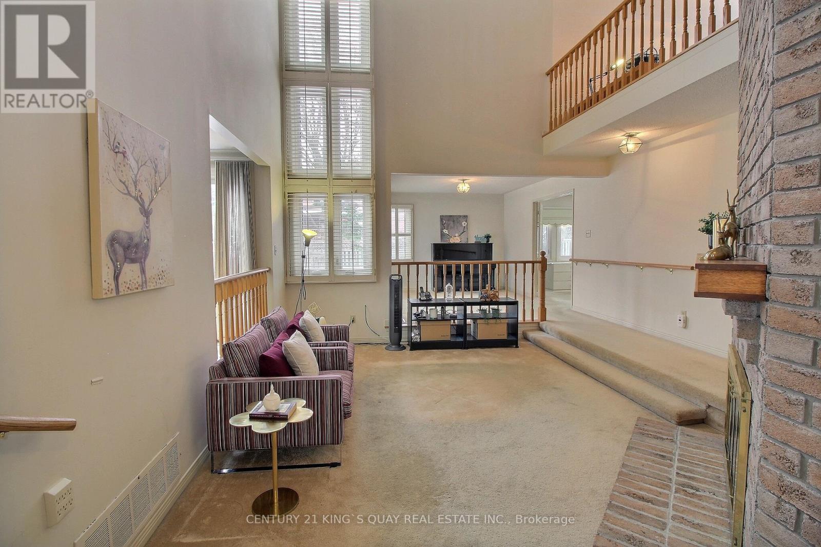 122 Longwater Chase, Markham, Ontario  L3R 6C4 - Photo 9 - N12898978