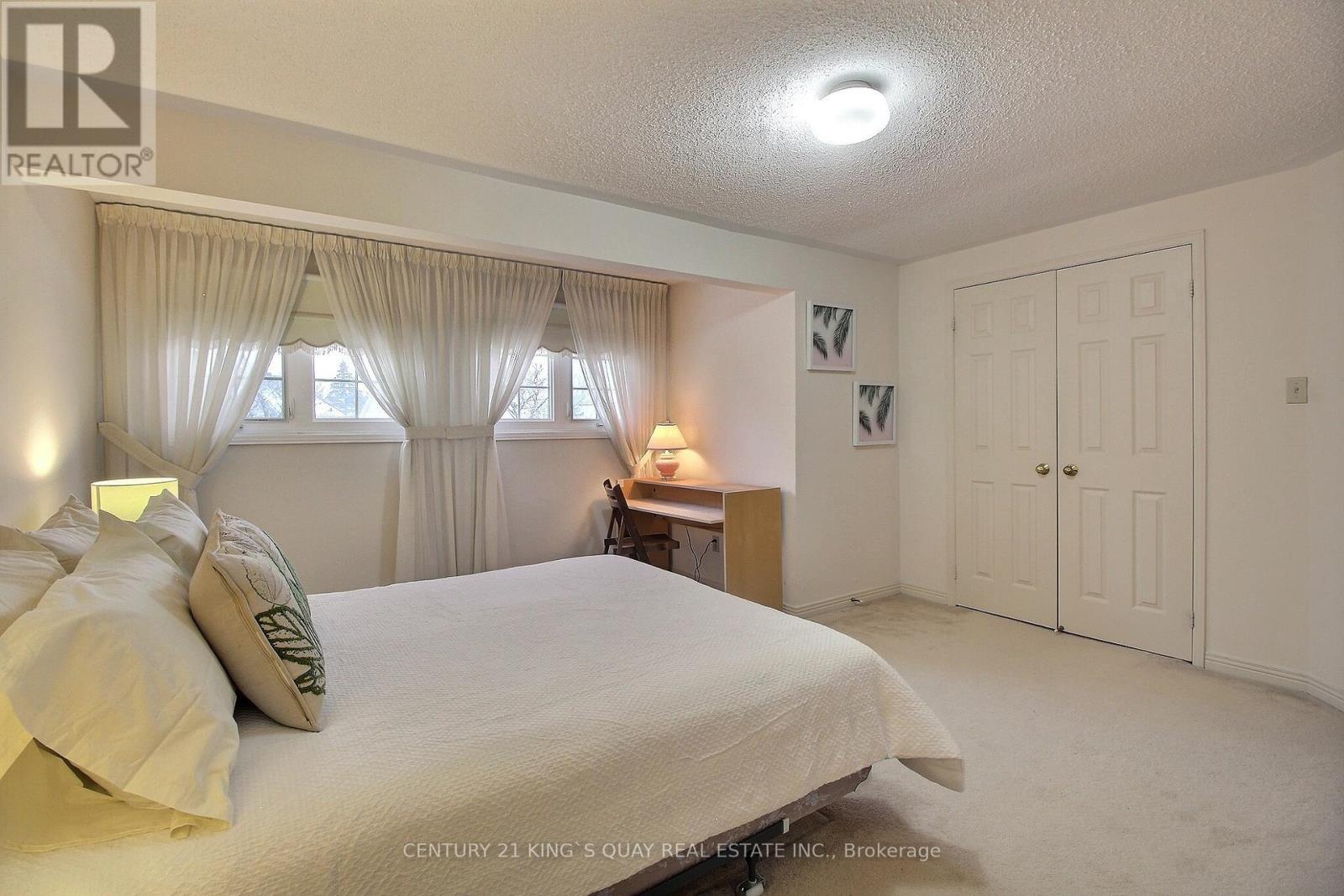 122 Longwater Chase, Markham, Ontario  L3R 6C4 - Photo 31 - N12898978