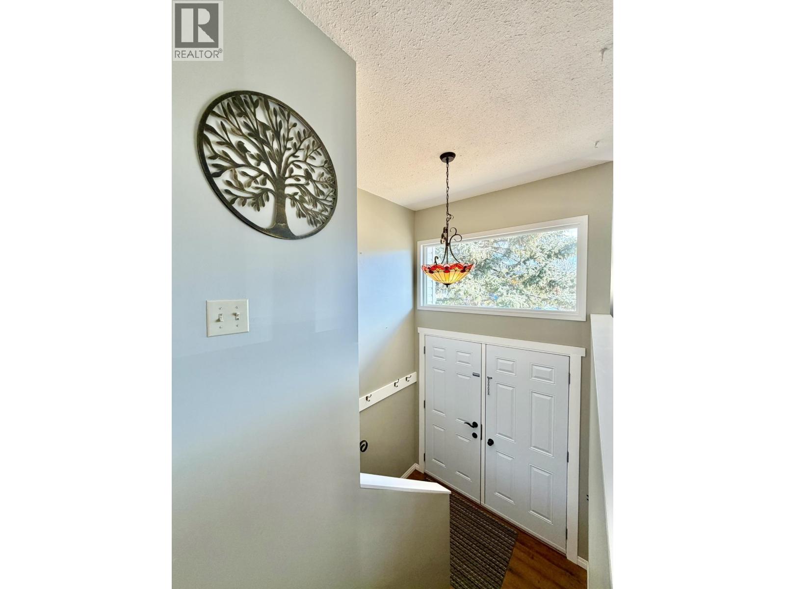 393 Birch Place, 100 Mile House, British Columbia  V0K 2E0 - Photo 22 - R3101542