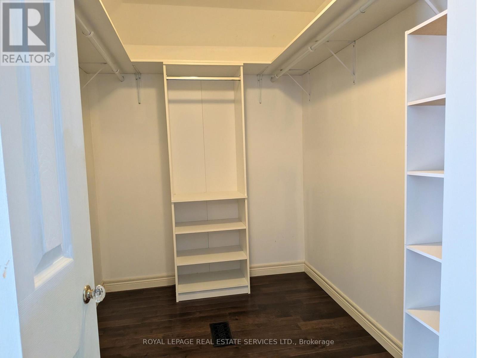 20 Holgate Street, Barrie, Ontario  L4N 2T5 - Photo 36 - S12885336