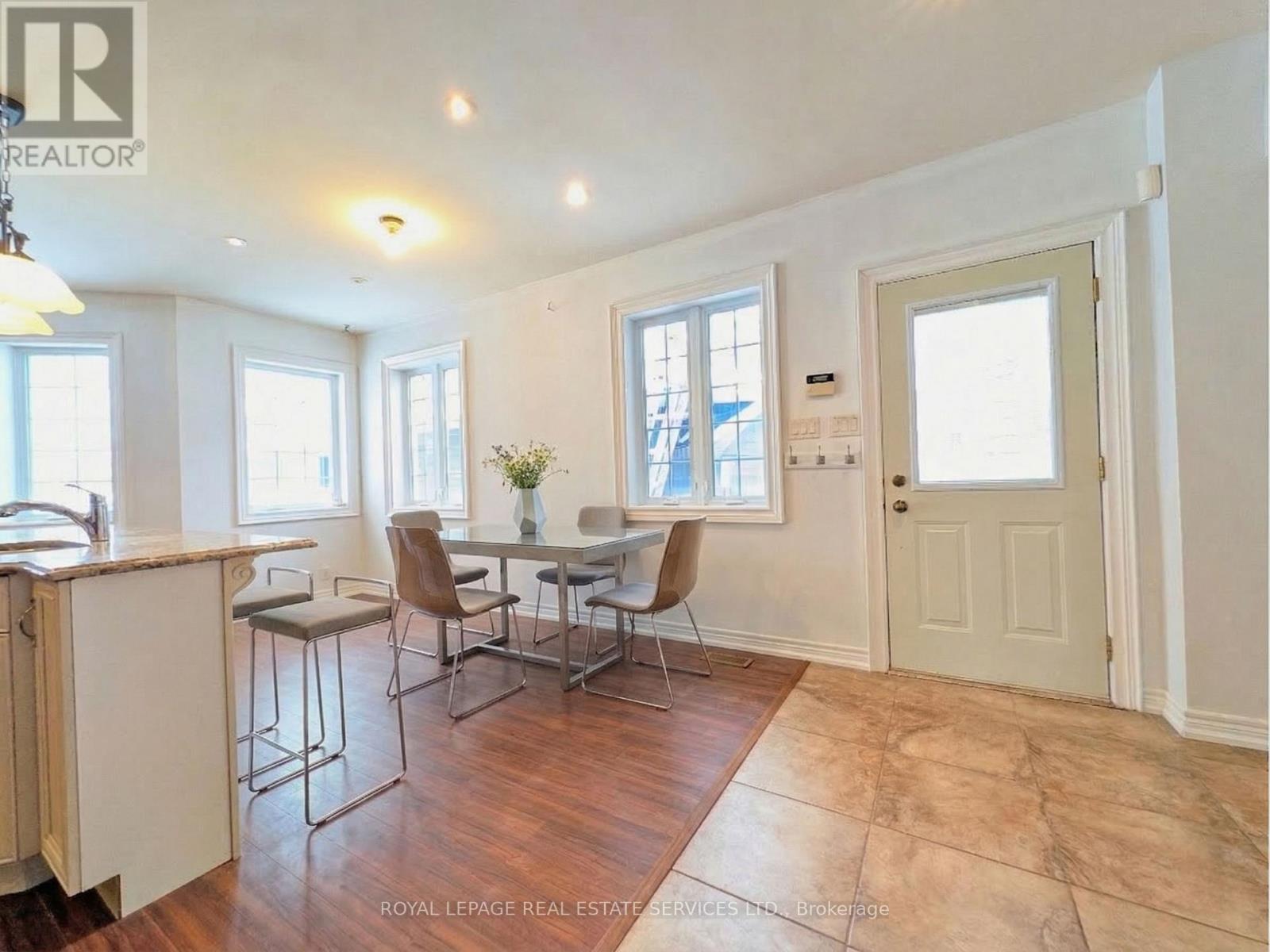 20 Holgate Street, Barrie, Ontario  L4N 2T5 - Photo 13 - S12885336