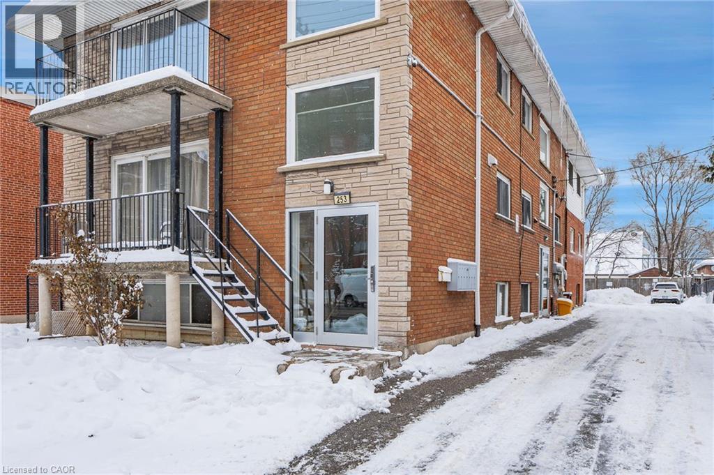 253 Mohawk Road E, Hamilton, Ontario  L9A 2H5 - Photo 4 - 40798741