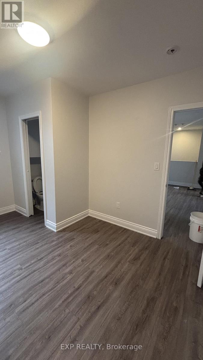 1 - 3289 Lakeshore Boulevard W, Toronto, Ontario  M8W 1M8 - Photo 8 - W12893442