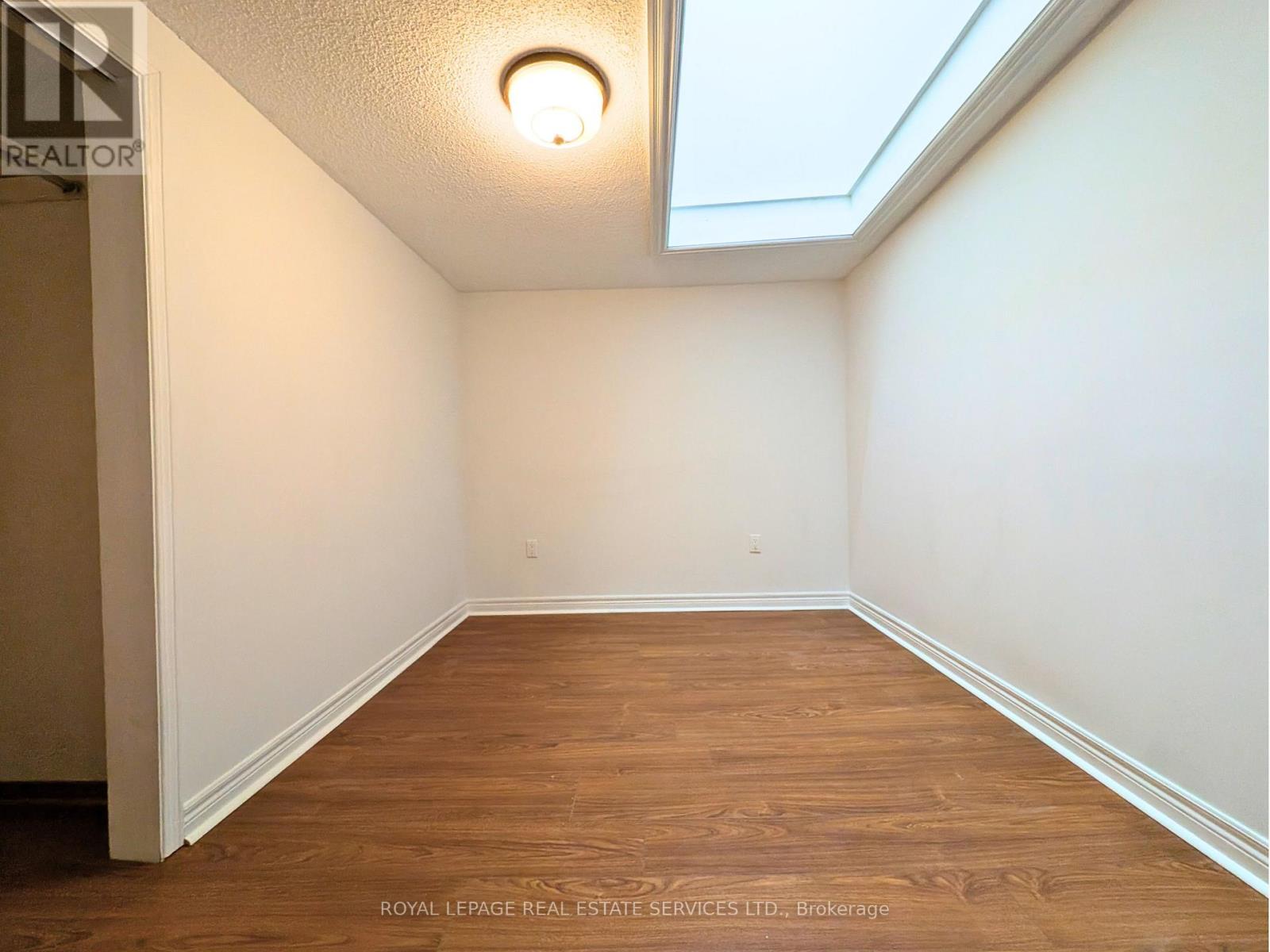 20 Holgate Street, Barrie, Ontario  L4N 2T5 - Photo 27 - S12885336