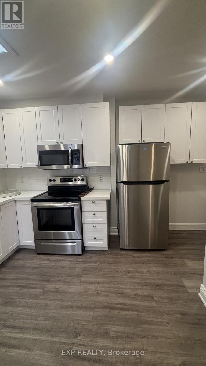 1 - 3289 Lakeshore Boulevard W, Toronto, Ontario  M8W 1M8 - Photo 4 - W12893442