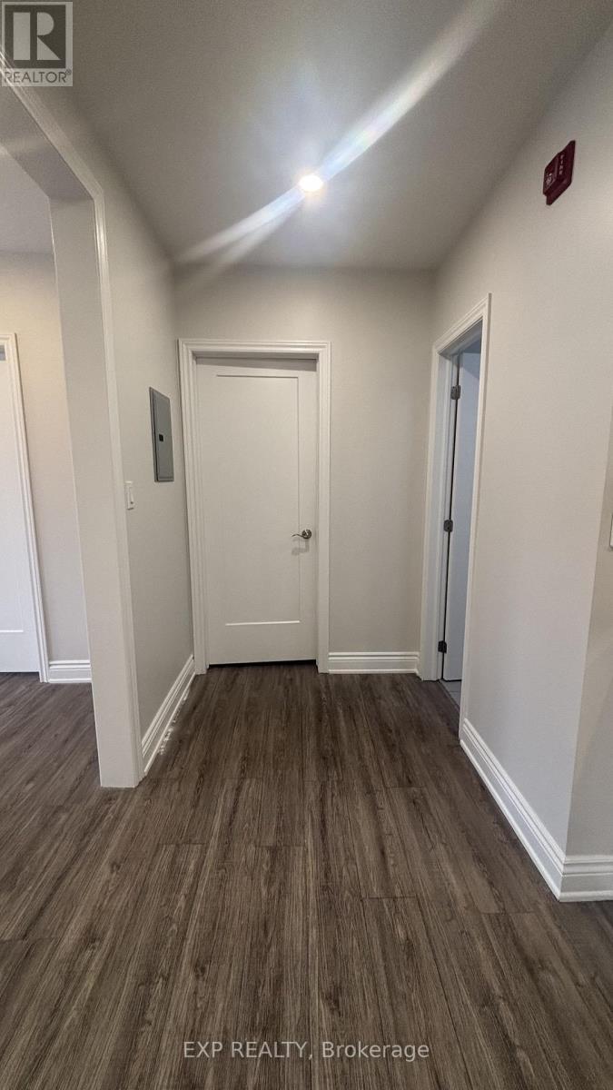 1 - 3289 Lakeshore Boulevard W, Toronto, Ontario  M8W 1M8 - Photo 21 - W12893442