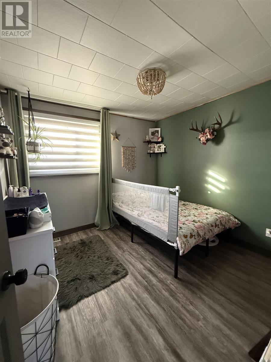 215 Des Sapins, Dubreuilville, Ontario  P0S 1B0 - Photo 19 - SM253086