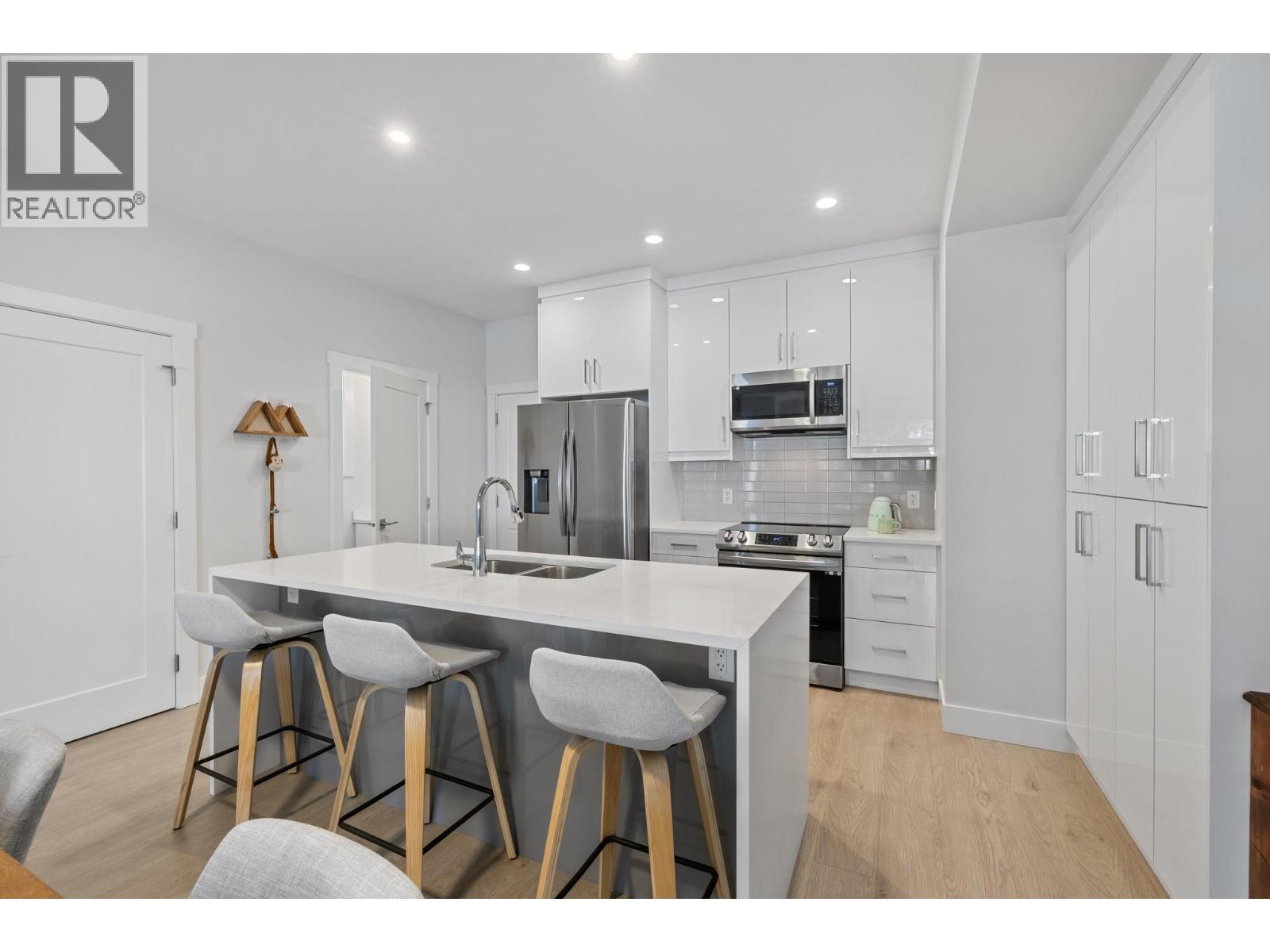 115 Wyndham Crescent Unit# 12, Kelowna, British Columbia  V1V 1Z2 - Photo 6 - 10380017