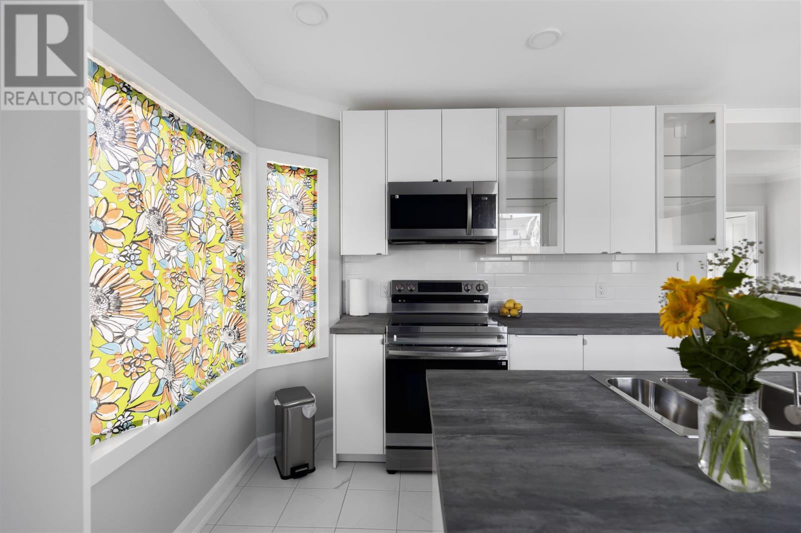 183 Upton Rd, Sault Ste. Marie, Ontario  P6A 3W5 - Photo 11 - SM260428