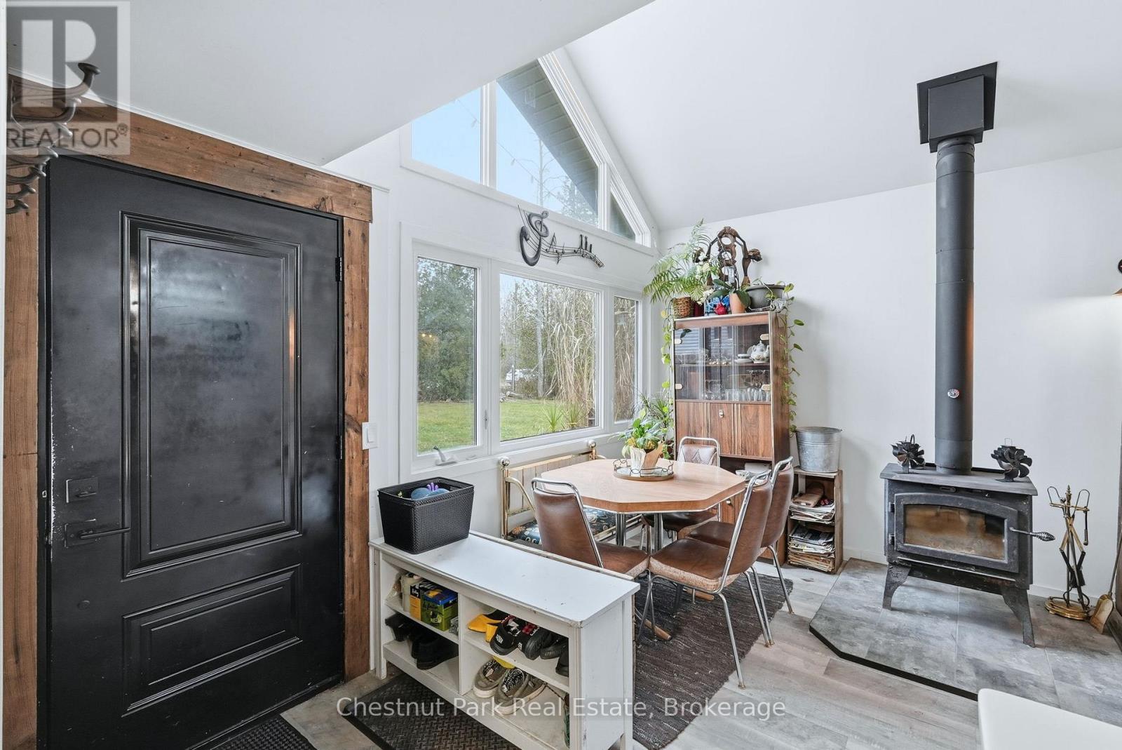 324 Bryant Street, South Bruce Peninsula, Ontario  N0H 2T0 - Photo 5 - X12900056