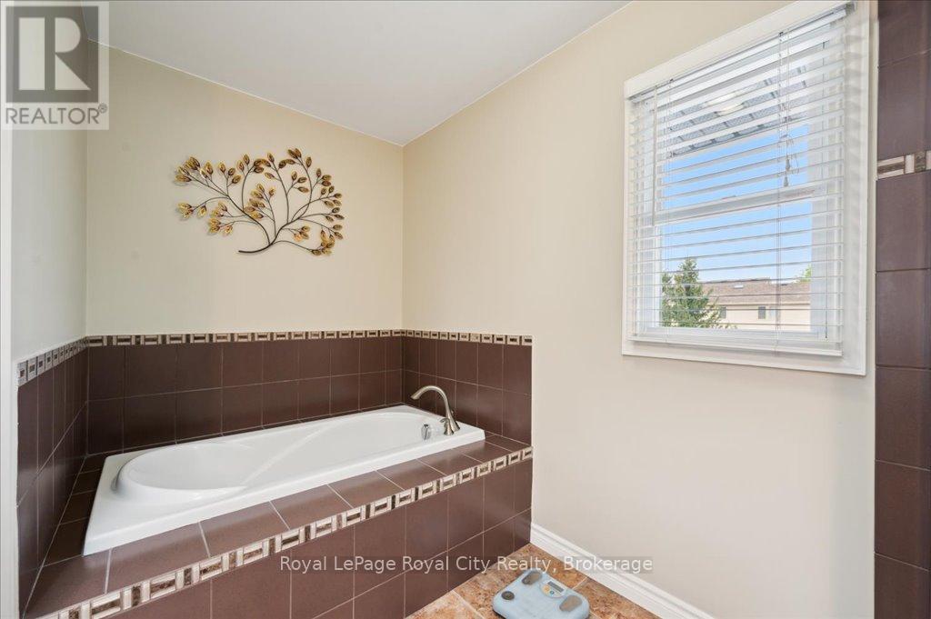 9 Kortright Road E, Guelph (Kortright East), Ontario  N1G 4C8 - Photo 20 - X12900068