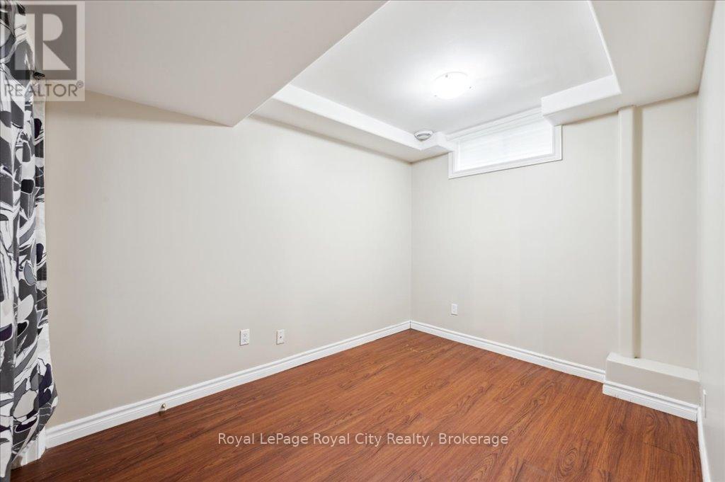 9 Kortright Road E, Guelph (Kortright East), Ontario  N1G 4C8 - Photo 35 - X12900068